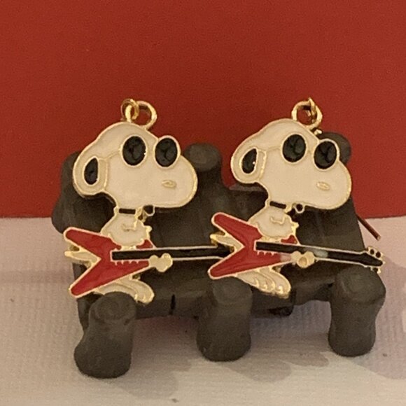 Snoopy Earring, Joe Cool Earring, Peanuts Earring, Gift Idea, Guitar Earring - Picture 3 of 8